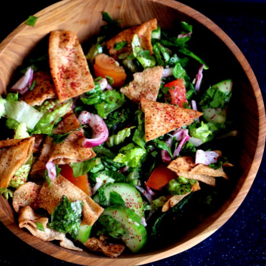 Fattoush-a vegan lebanese salad - Recipe photo by greenbowl2soul
