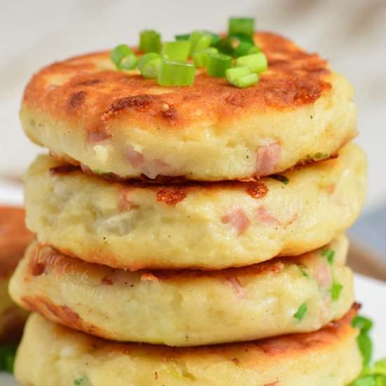 HAM AND CHEESE MASHED POTATO CAKES - Recipe photo by WillCookForSmiles