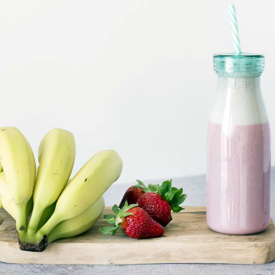 Healthy strawberry milkshake - Recipe photo by Mandy Sneaky Veg
