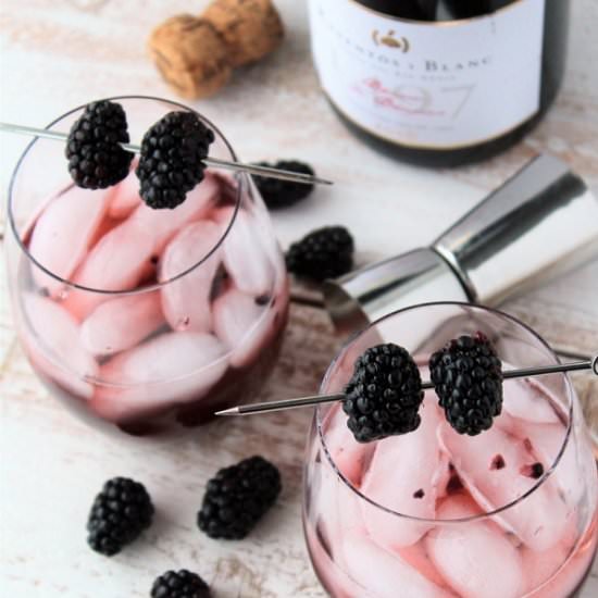Blackberry Wine Spritzers - Recipe photo by waystomyheart