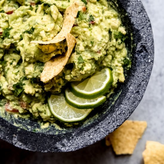 THE BEST GUACAMOLE RECIPE EVER - Recipe photo by houseofnasheats