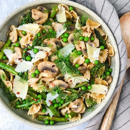 Lemon Pasta with Asparagus and Peas - Recipe photo by daisybeet