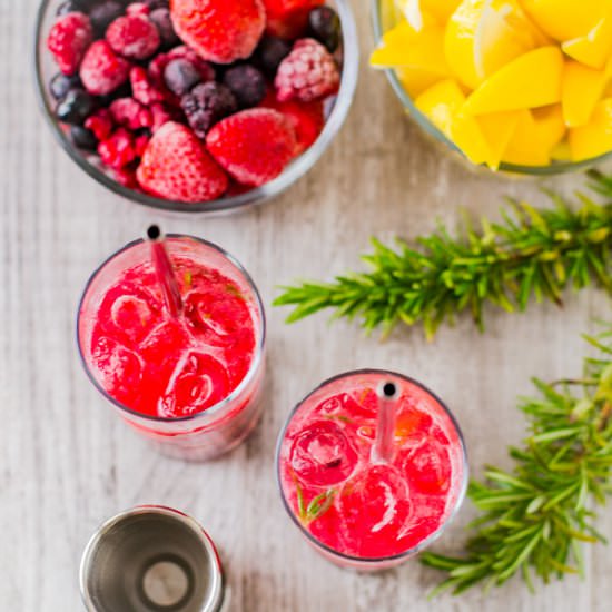 Berry Rosemary Gin Fizz - Recipe photo by ambslovesfood
