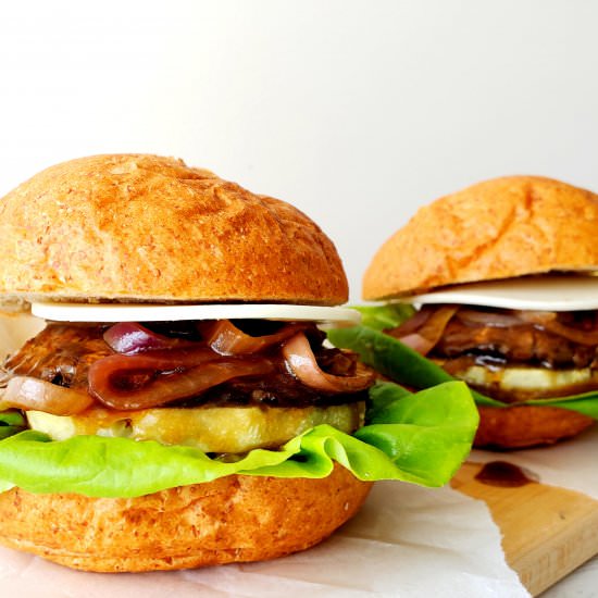 Hawaiian Teriyaki Mushroom Burger - Recipe photo by letstalkvegan.today