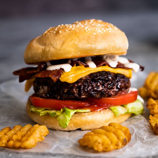 Marinated Bacon Ranch Cheeseburgers - Recipe photo by TheCozyCook