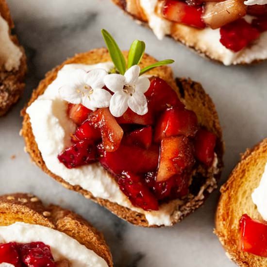 Crostini with Balsamic Strawberries - Recipe photo by shekeepsalovelyhome