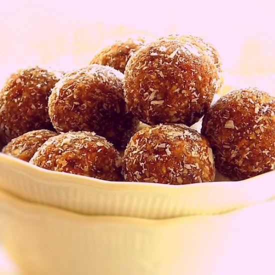 Almond Date Balls - Recipe photo by pastryandbeyond