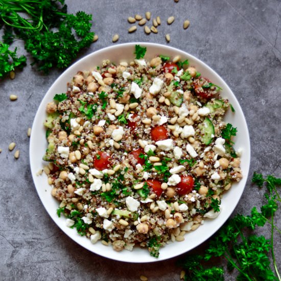 Mediterranean Quinoa Salad - Recipe photo by Kayscleaneats