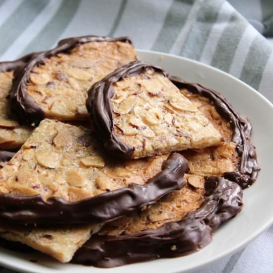 Chocolate Dipped Hokey Pokey Cookie - Recipe photo by MyRecipeReviews