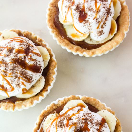 Mini Banoffee Pies - Recipe photo by The Desserted Girl