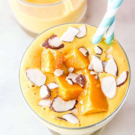 Mango Banana Oat Smoothie - Recipe photo by The Desserted Girl