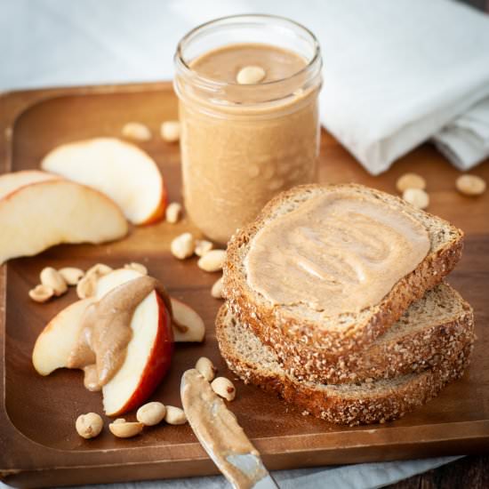 Homemade peanut butter w/ cinnamon - Recipe photo by photosandfood