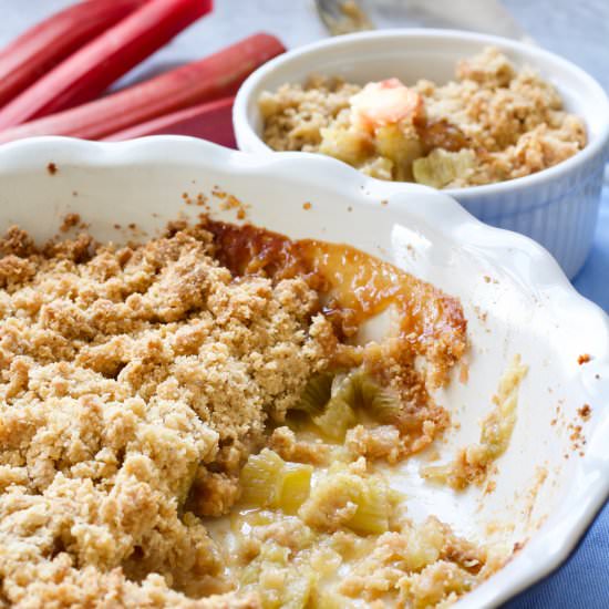 Rhubarb Crumble (Rhubarb Crisp) - Recipe photo by joskitchenlarder