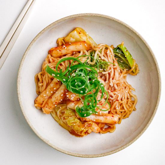 Vegan Rabokki - Recipe photo by girlmeetsradish