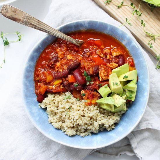 Smoky veggie chilli with tofu - Recipe photo by Beloved Kitchen