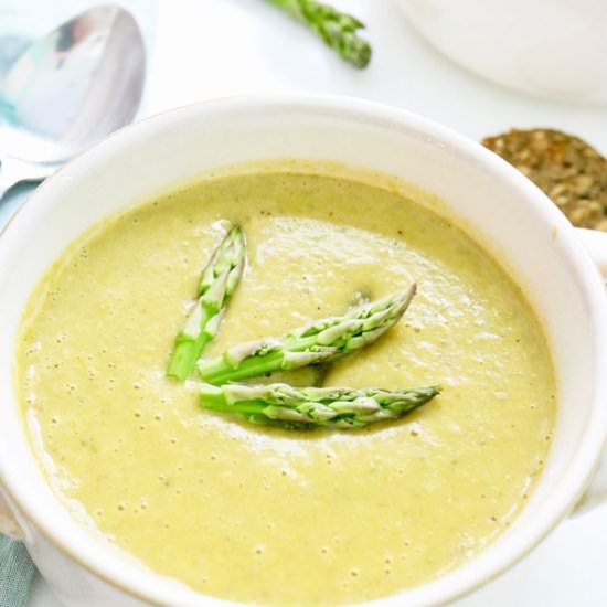 Creamy Vegan Asparagus Soup - Recipe photo by Pinchmegood