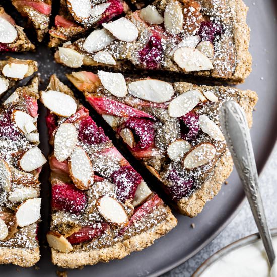 Rhubarb Almond Tart - Recipe photo by snixykitchen