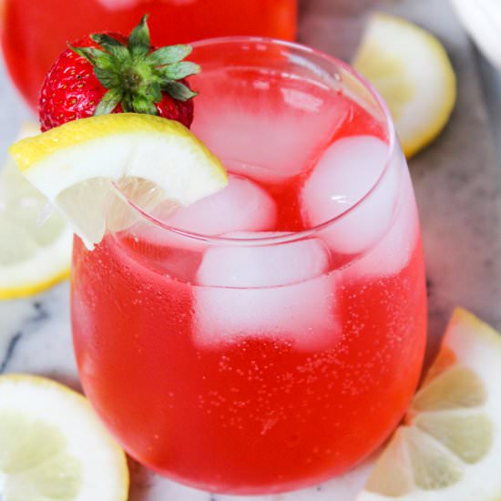Strawberry Lemonade Cocktails - Recipe photo by Horses &amp; Heels