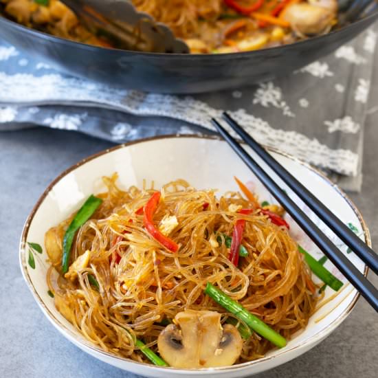 Stir Fry Glass Noodles - Recipe photo by El Mundo Eats
