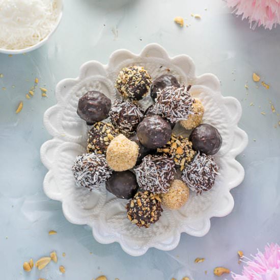 No-Bake Chocolate Coconut Balls - Recipe photo by loveinmyoven