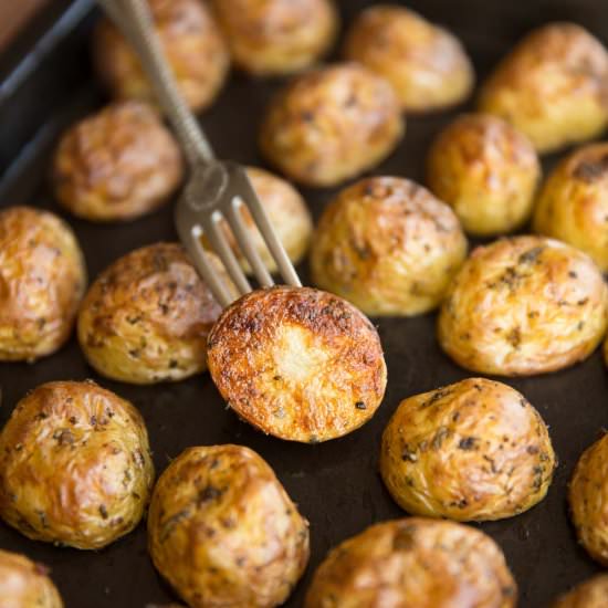 Roasted Baby Potatoes - Recipe photo by dontgobaconmyheart