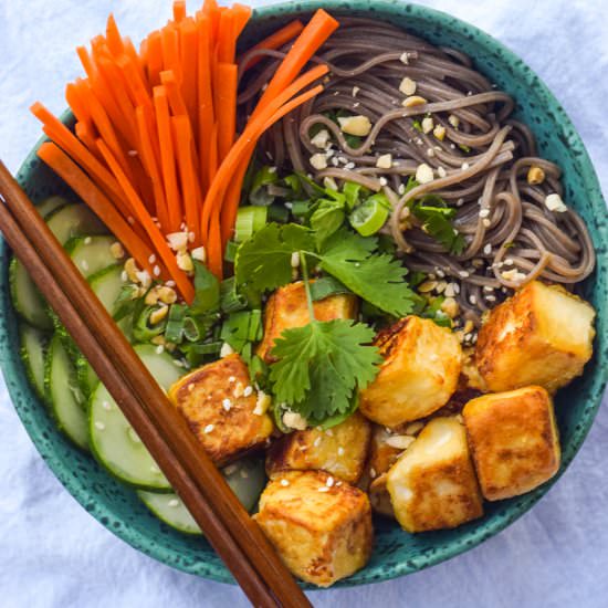 Sesame Ginger Tofu Soba Noodle Bowl - Recipe photo by themigonikitchen
