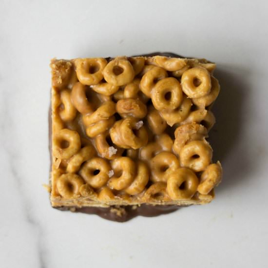 Chocolate Peanut Butter Cereal Bars - Recipe photo by the_gourmet_RD