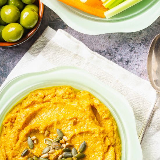 carrot hummus - Recipe photo by lostinf00d