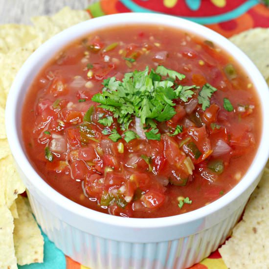 HOMEMADE RESTAURANT STYLE SALSA - Recipe photo by Stylish Cravings
