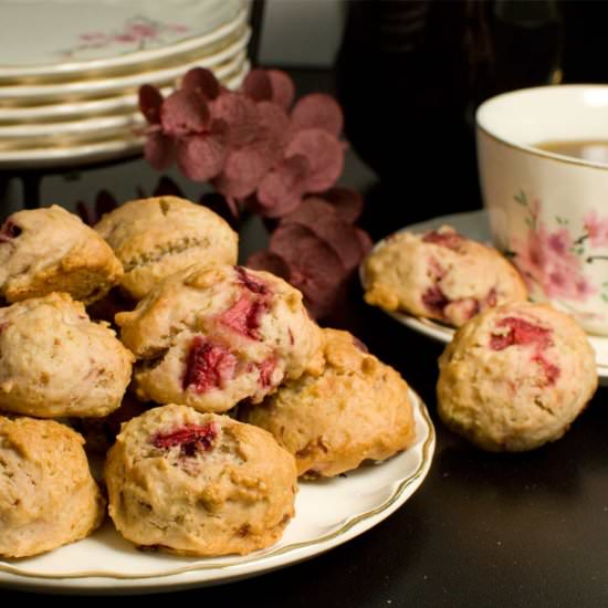 Strawberry Mini-Muffin Bites - Recipe photo by Share The Recipe