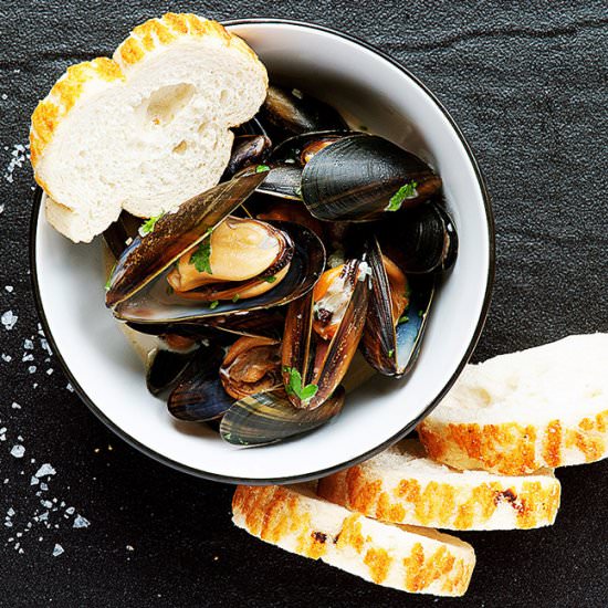 Cream and Bacon Mussels - Recipe photo by Allkitchencolours