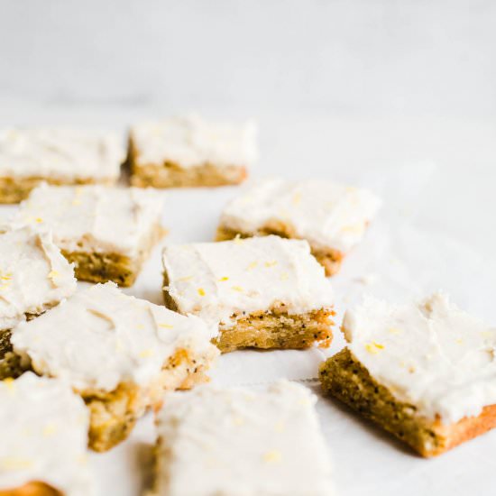Vegan Lemon Poppyseed Cake - Recipe photo by saltedplains