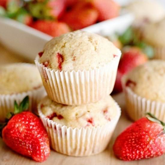 Easy Keto Strawberry Muffins - Recipe photo by MelissaPotvin