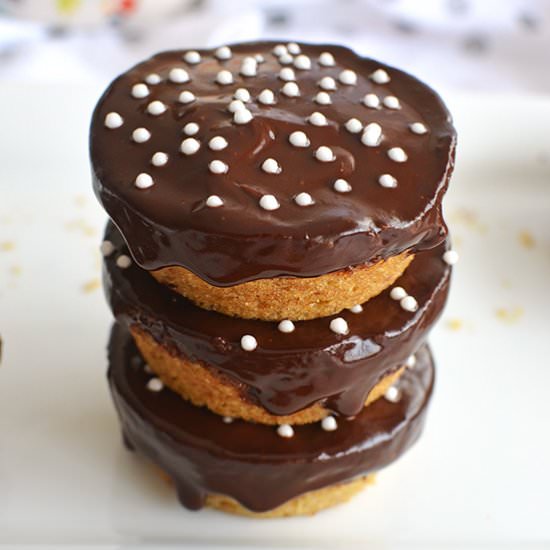 Chocolate, Vegan Vanilla Cupcakes - Recipe photo by SweetCannela
