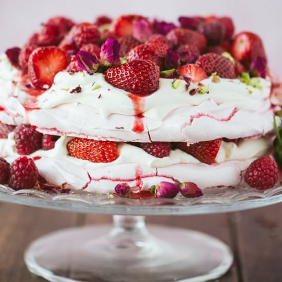 Summer Berry Pavlova - Recipe photo by amytreasurefood