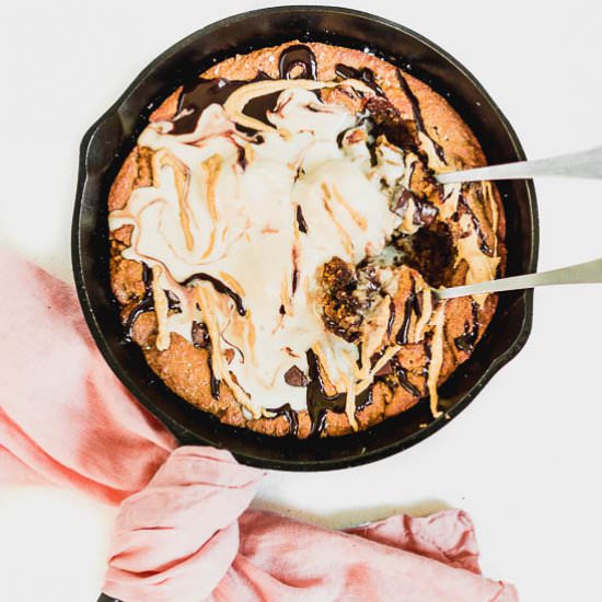 Paleo Cashew Cookie Skillet - Recipe photo by thefitpeach