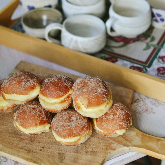 Portuguese donuts (bola de Berlim) - Recipe photo by curryandlove