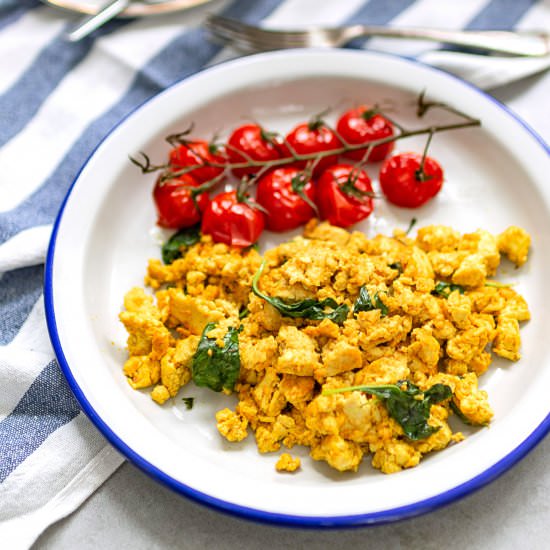 Simple tofu scramble - Recipe photo by k33kitchen
