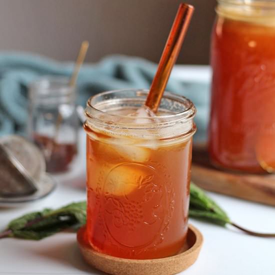 Peach rooibos iced tea - Recipe photo by cadryskitchen