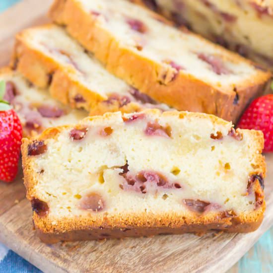 Strawberry Pound Cake - Recipe photo by pumpkinnspice