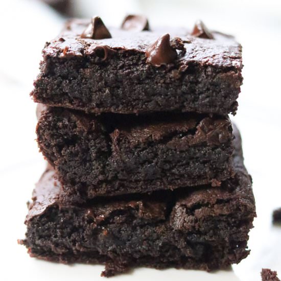 Vegan Avocado Brownies - Recipe photo by veganblueberry