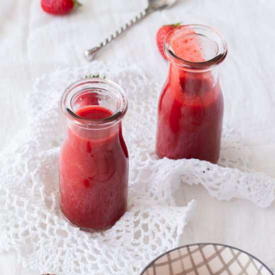 Homemade Strawberry Sauce - Recipe photo by sugarsaltmagic