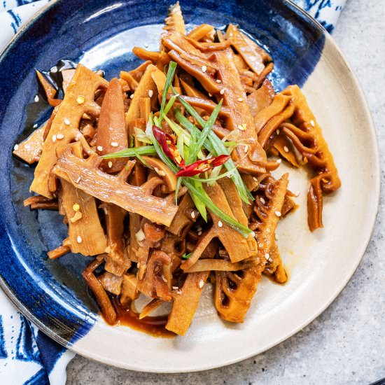 Braised bamboo shoot with soy sauce - Recipe photo by k33kitchen