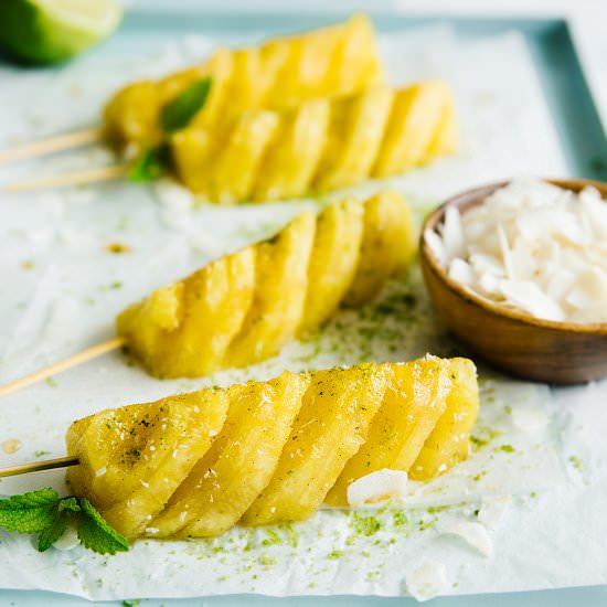 Grilled pineapple slices - Recipe photo by jernejkitchen