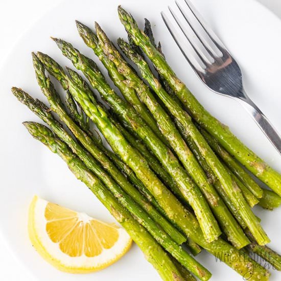 asparagus in the oven - Recipe photo by wholesomeyum