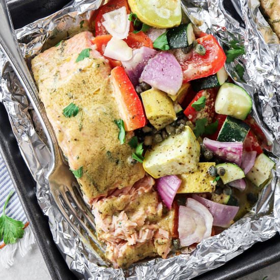 Dijon Salmon and Veggie Foil Packs - Recipe photo by tippsinthekitch