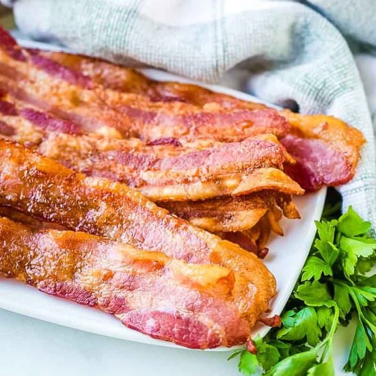 Oven Baked Bacon - Recipe photo by julieseatsandtreats