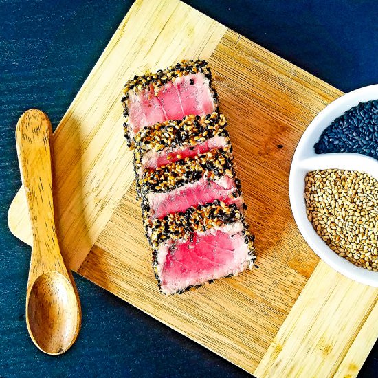 Sesame-Crusted Seared Ahi Tuna - Recipe photo by GradFood