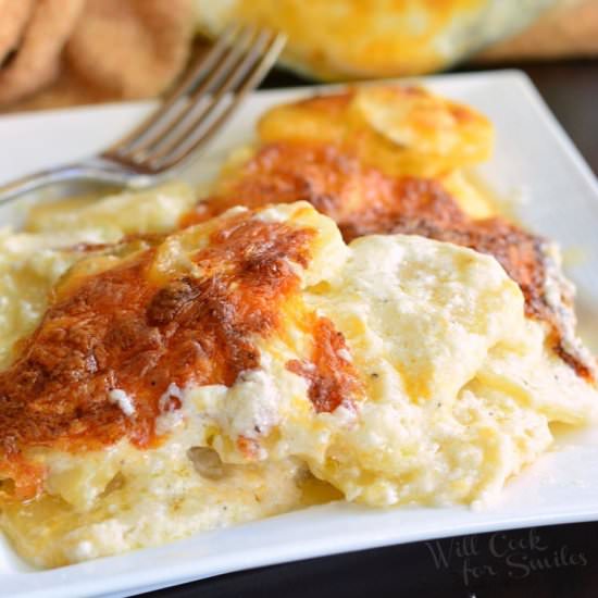 Cheesy Scalloped Potatoes - Recipe photo by WillCookForSmiles