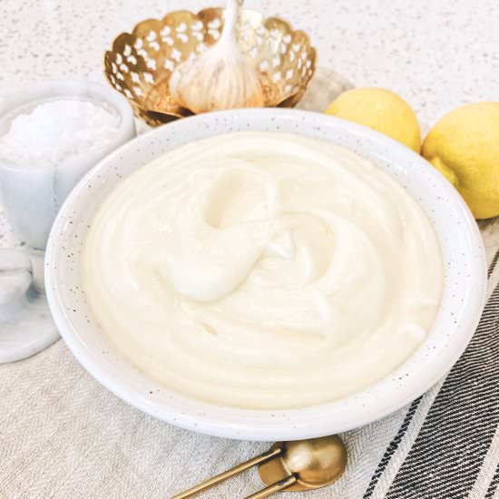 Toum (Lebanese Garlic Sauce) - Recipe photo by eleganteconomist